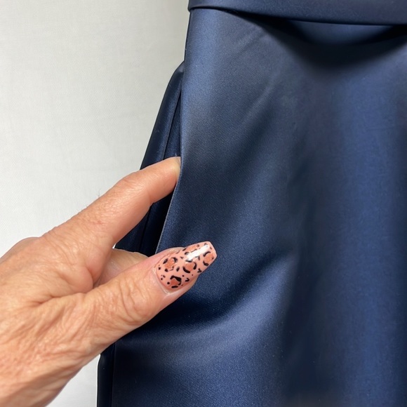 Theia NAVY BLUE high low V-Neck sleeveless evening long Gown - Picture 8 of 13